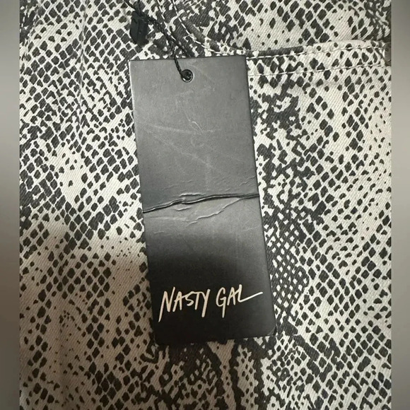 NWT- Nasty Gal Grey Snake Print Denim Straight Leg. US size 4. - Picture 6 of 13
